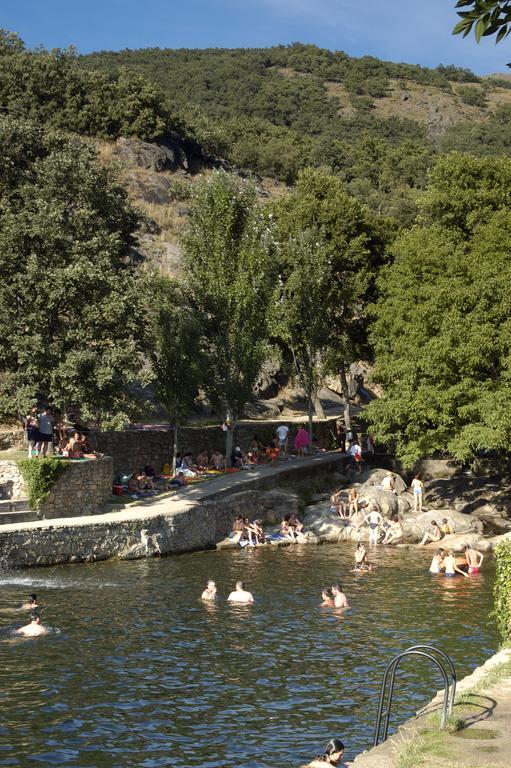 Apartamento Rural Arbequina, PISCINA CLIMATIZADA TERMAL Balneario el Salugral a 12 KILÓMETROS, 5 euros por persona Casas del Monte Habitación foto