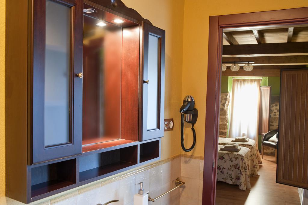 Apartamento Rural Arbequina, PISCINA CLIMATIZADA TERMAL Balneario el Salugral a 12 KILÓMETROS, 5 euros por persona Casas del Monte Habitación foto